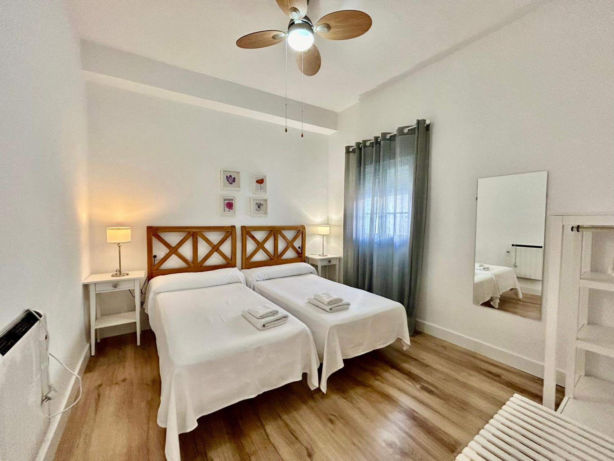 Acogedor Apt 6Pax 3Bdr 2Bth - Cozyhomesevilla5 Ngoại thất bức ảnh